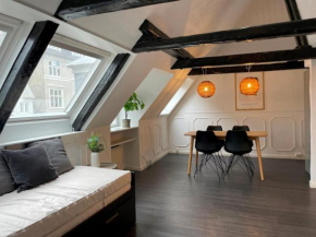 Designer Loft - Direct Marble Church Views